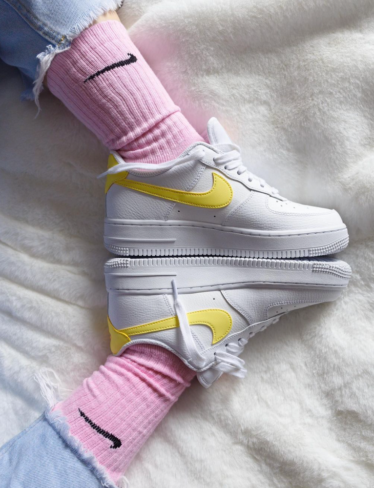 spring pink socks